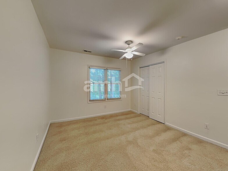 Building Photo - 12524 Waterlow Park Ln
