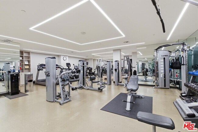 Building Photo - 211 S Spalding Dr