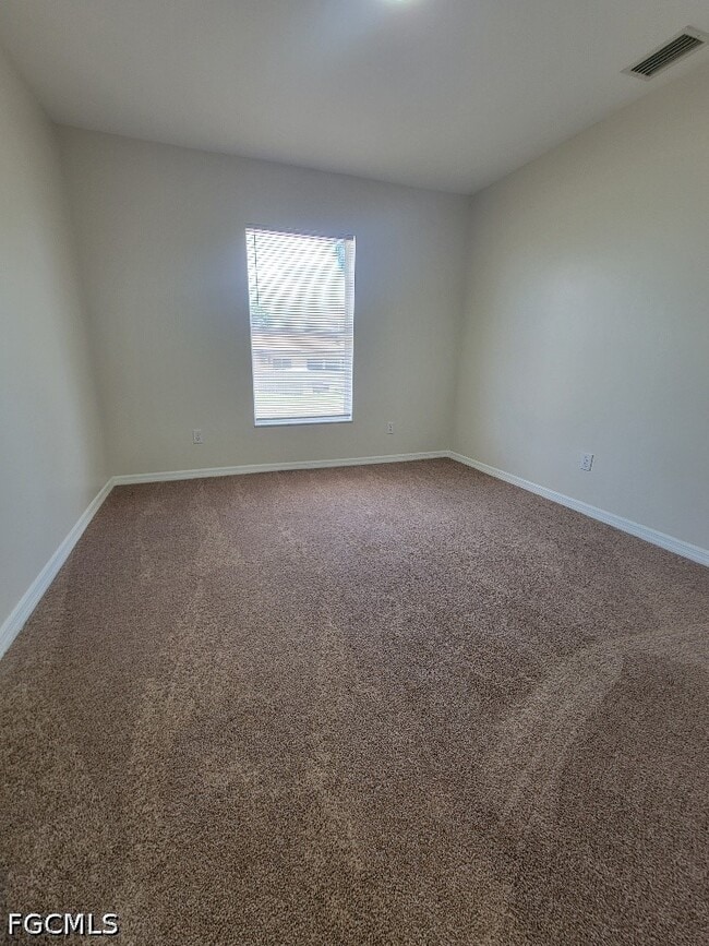 Building Photo - 306 Leeland Heights Blvd E