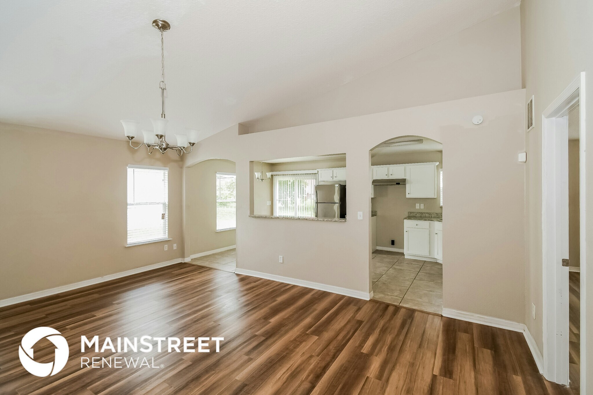 Building Photo - 523 E 55th St