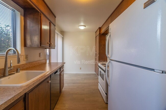 Building Photo - 3630 Mill Springs Dr