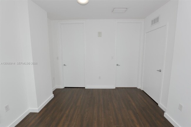 Building Photo - 2200 NE 4th Ave