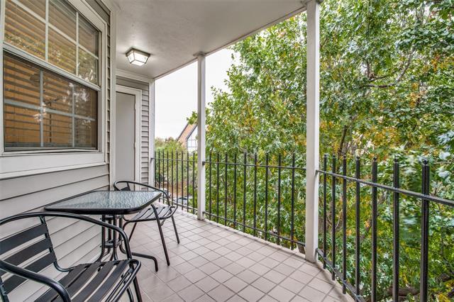 Building Photo - 3033 San Jacinto St