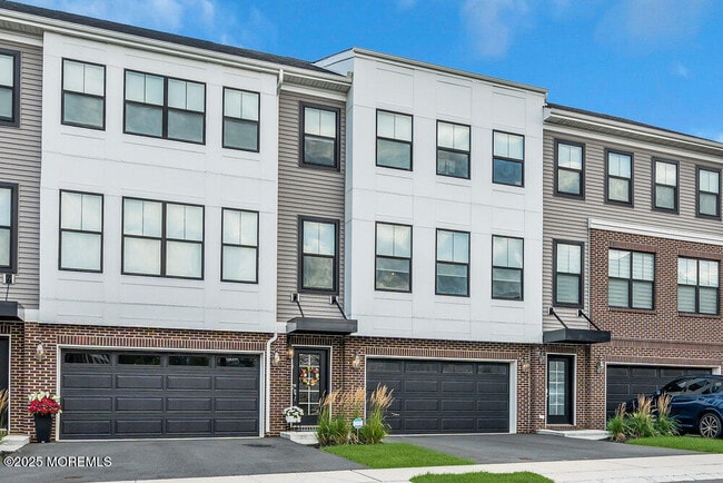 Building Photo - 63 Bataan Ave