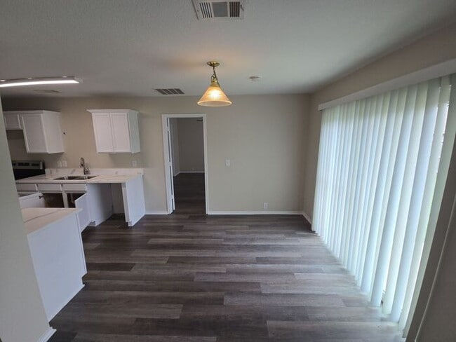 Building Photo - **Charming 3-Bed, 2-Bath Home in Melissa, ...
