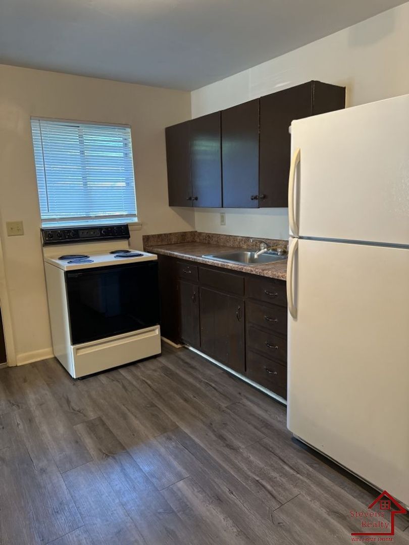 Building Photo - 1918 Ivy St