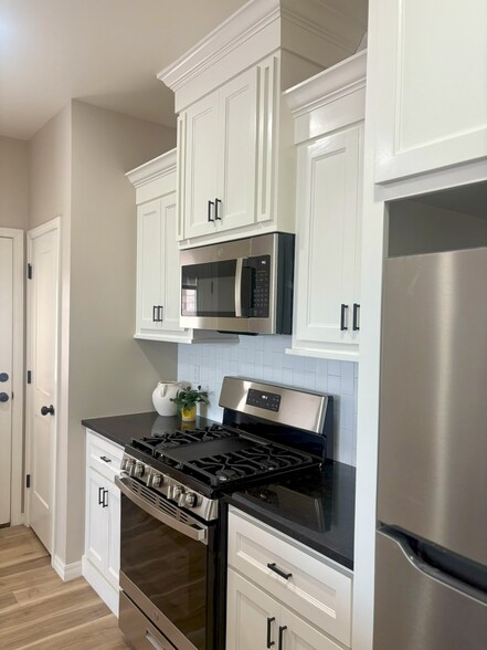 Building Photo - 11075 Tierra Santa Dr