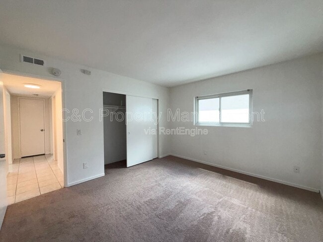 Building Photo - 1862 Hanford Dr