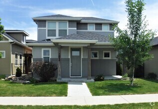 Building Photo - Beautiful 3 bed 2.5 bath in East Boise jus...