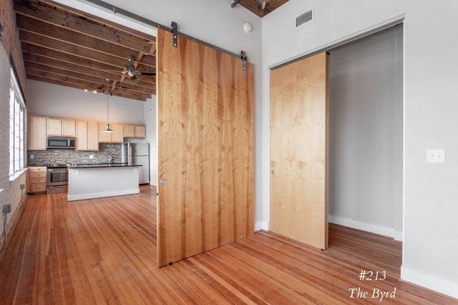 Interior Photo - Landmark at 1700 Apartments