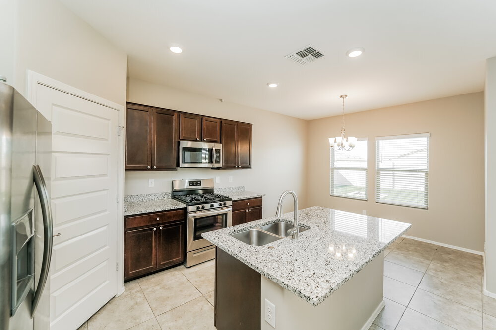 Building Photo - 7442 W Calle Colado