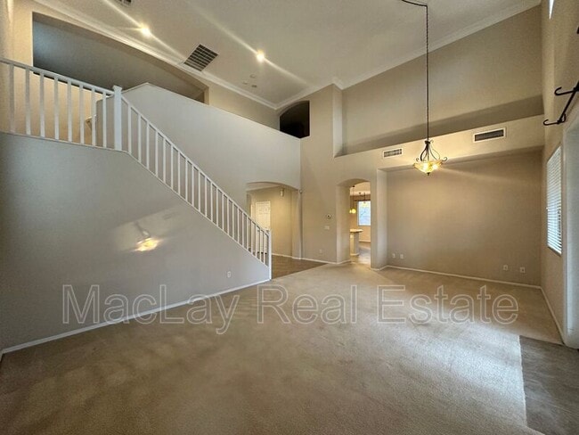 Building Photo - 3691 E Kingbird Pl