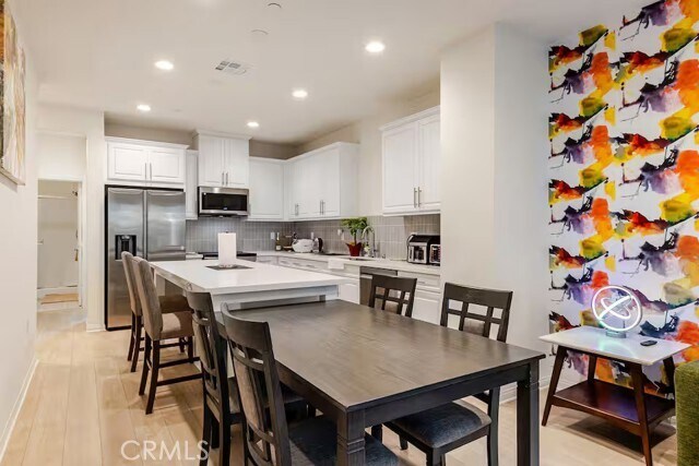 Building Photo - 243 S Sand Palm Dr