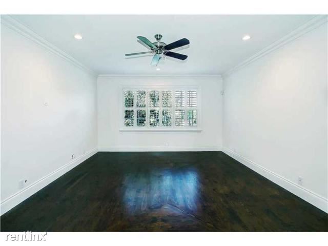 Building Photo - 355 NE 3rd Ct