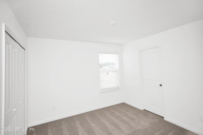 Building Photo - 348 Rosemont Dr