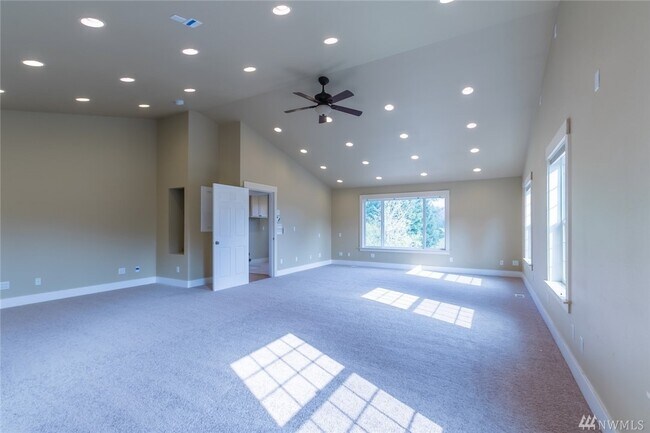 Building Photo - 16619 249th St E