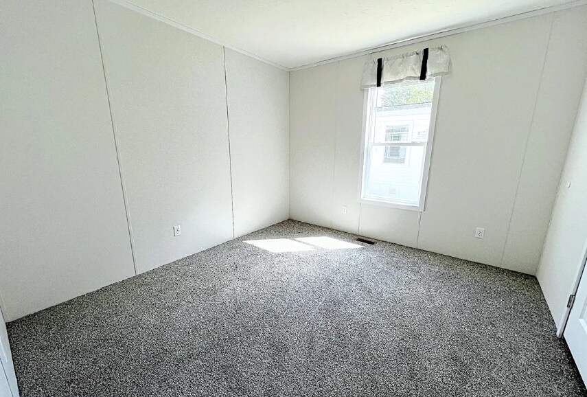 Building Photo - 17042 Coventry Ln