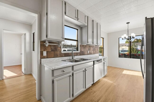 Building Photo - 26786 Clarkford St