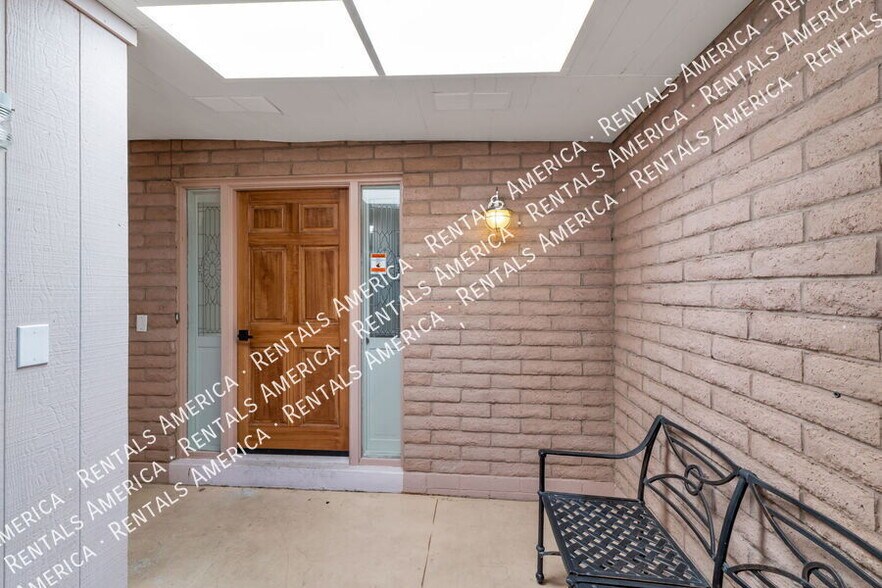 Building Photo - 88 E Cholla Shadows Dr