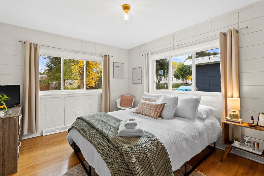 Building Photo - 426 E Ohio Ave