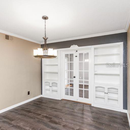 Building Photo - 2608 Oakwood Dr