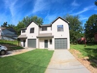 Building Photo - 1009 S Somerville St