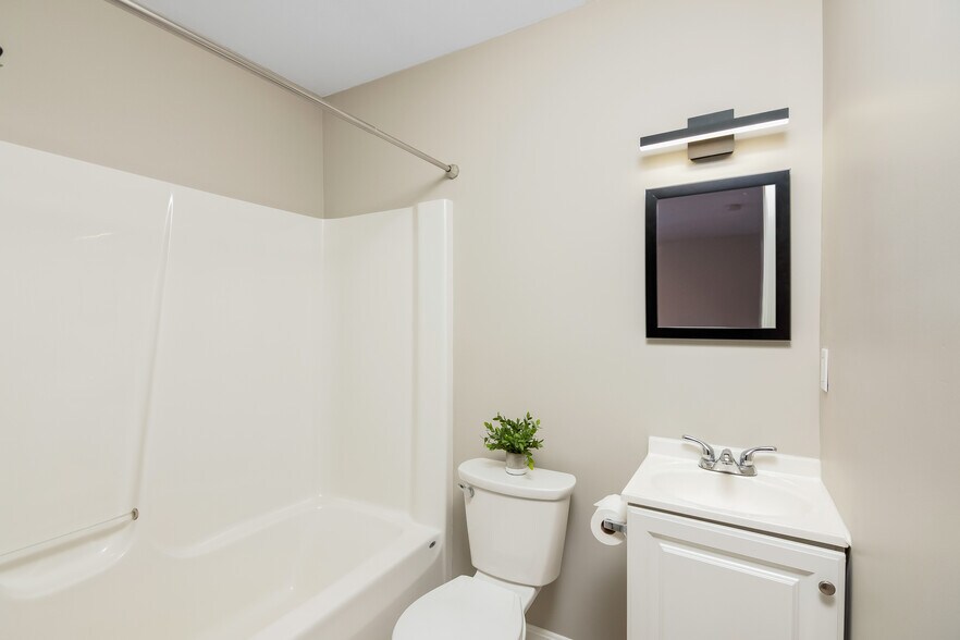 Building Photo - 293 Craig Ln