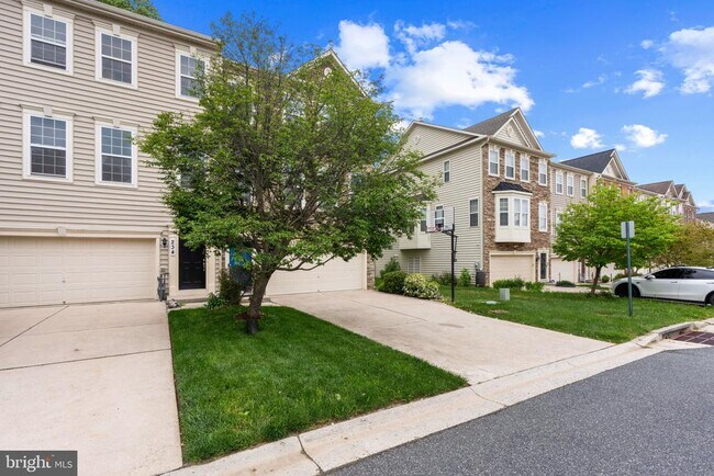 Building Photo - 232 Mohegan Dr