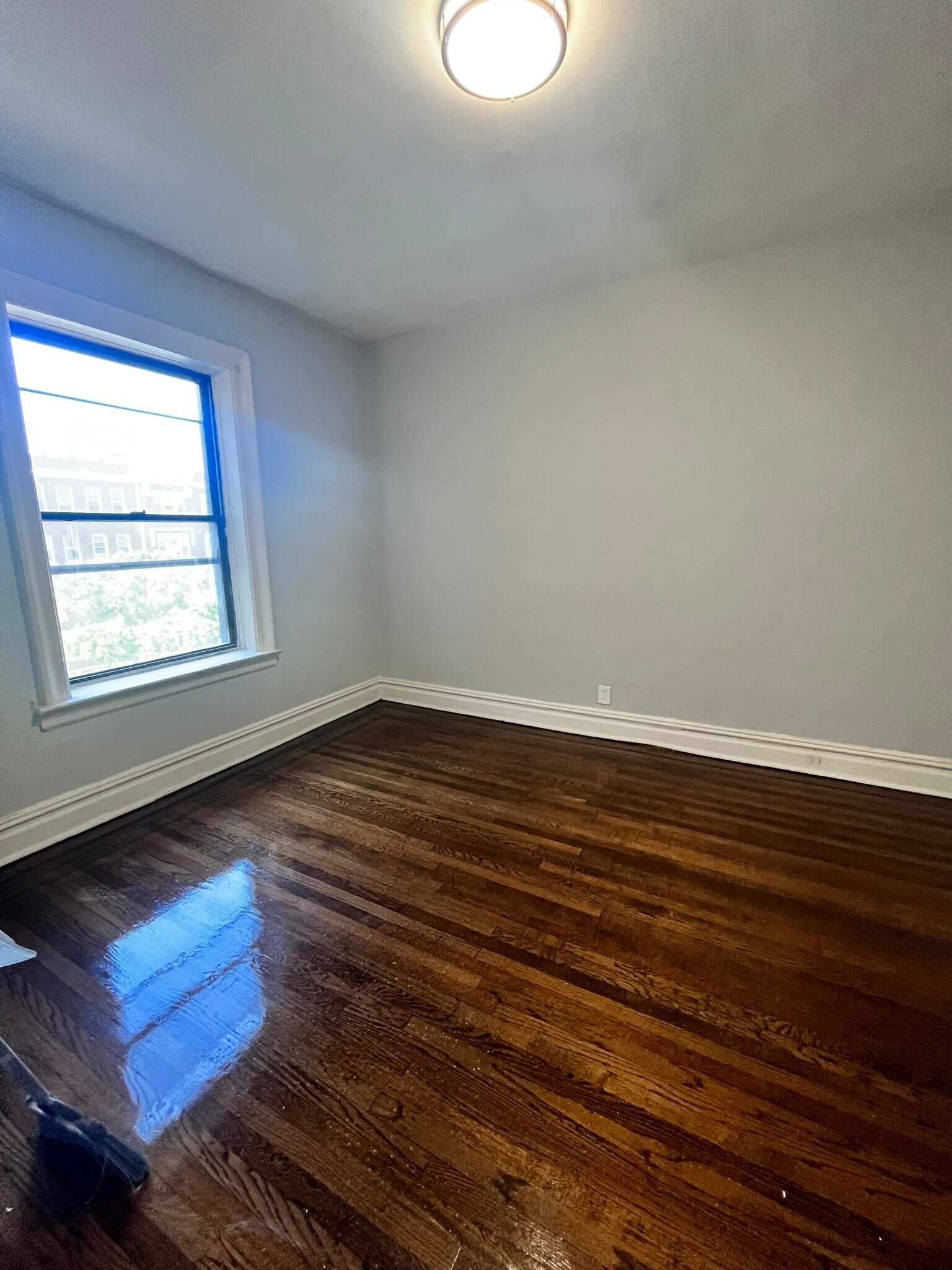 18 Kensington Ave 4D - 24 Kensington Ave