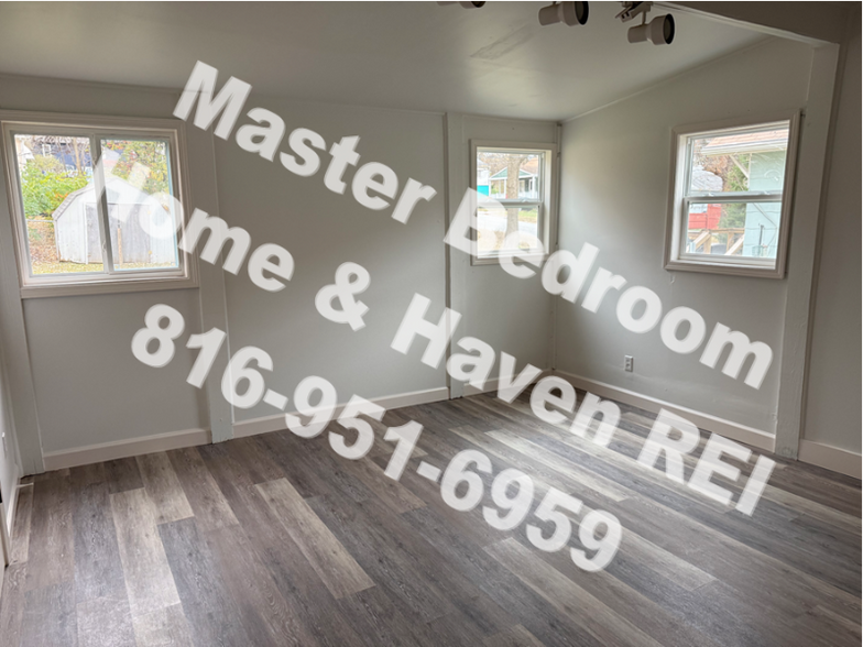 Building Photo - 10503 E Scarritt Ave