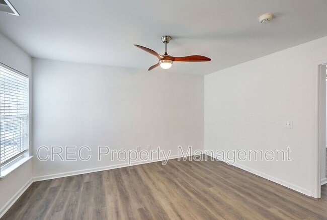 Building Photo - 459 Green Park Ln