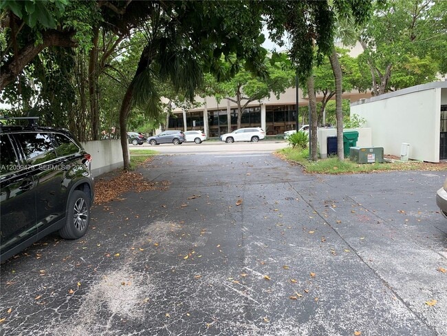 Building Photo - 6626 Miami Lakes Dr