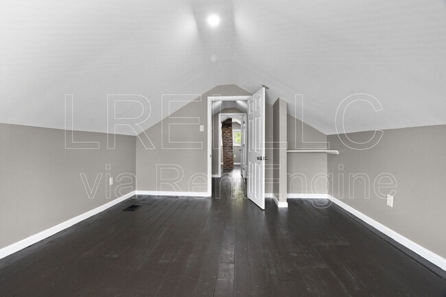 Building Photo - 4203 Vermont Ave