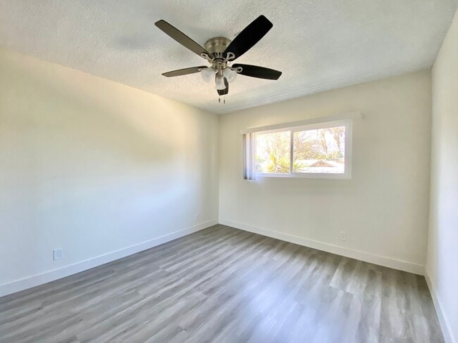 Building Photo - 4000 Sequoia St