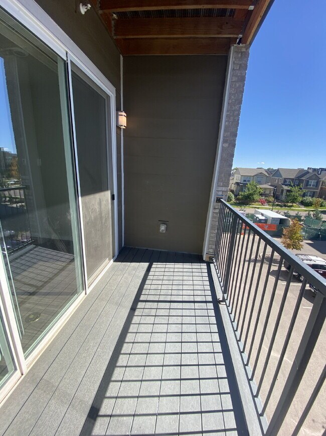 Building Photo - Don’t Miss Out on this 2 Bed/2 Bed in Litt...