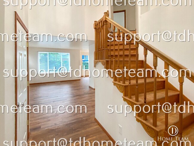 Building Photo - "Charming Bothell Retreat: 4-Bedroom Home ...