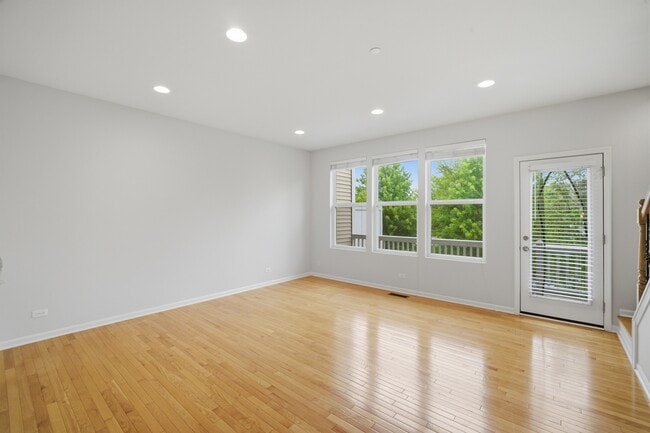 Building Photo - 3129 Coral Ln