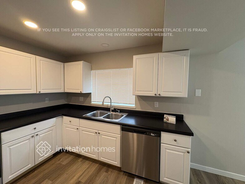 Building Photo - 4782 Fontana Ct