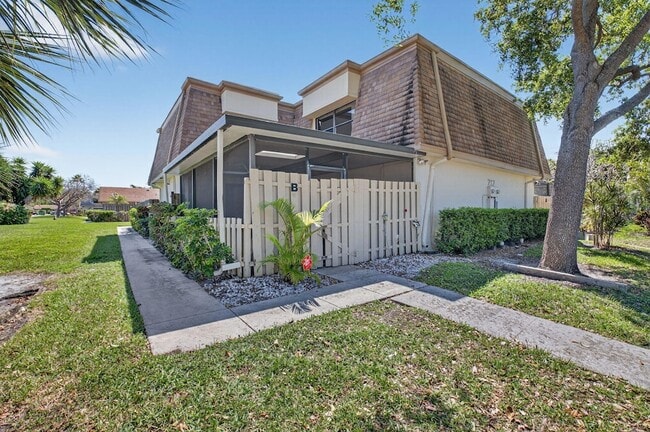 Building Photo - 717 NW 29th Ave