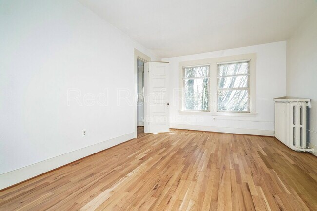 Building Photo - 1301-1311-1311 6th Ave