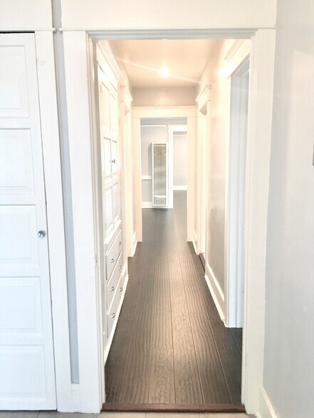 Building Photo - 1329 5th Ave