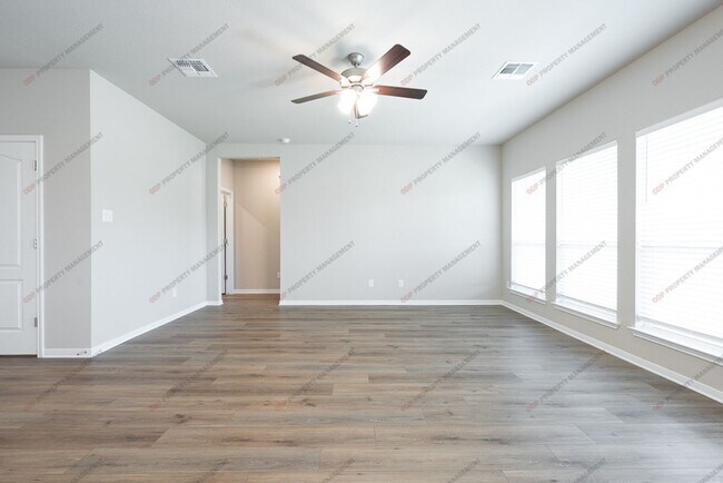Building Photo - 5305 Friars Lp