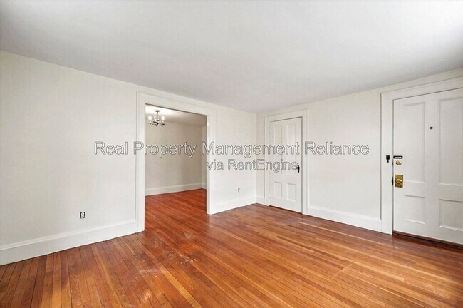 Building Photo - 16 Winthrop St