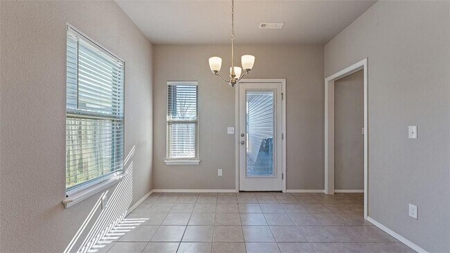 Building Photo - 4600 W Colfax Loop