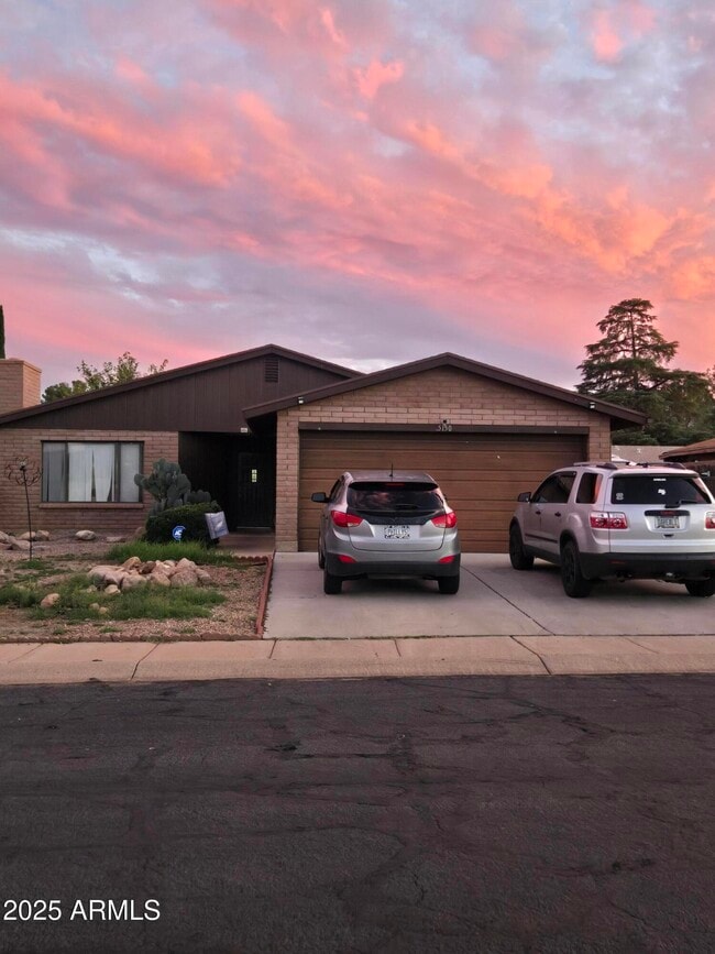 Primary Photo - 5150 Calle Granada