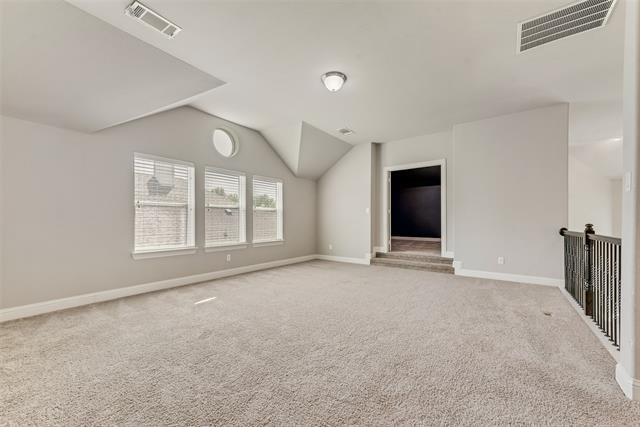 Building Photo - 4037 Hawthorne Dr