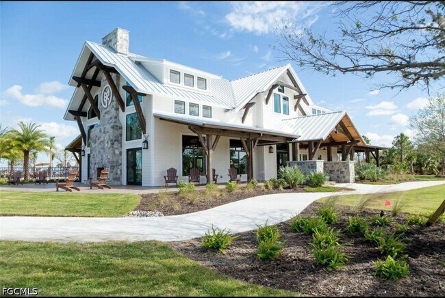 Building Photo - 43030 Greenway Blvd
