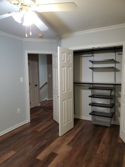 Building Photo - 720 Vestal St