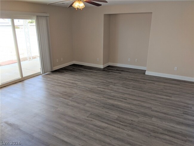 Building Photo - 824 Ribbon Grass Ave