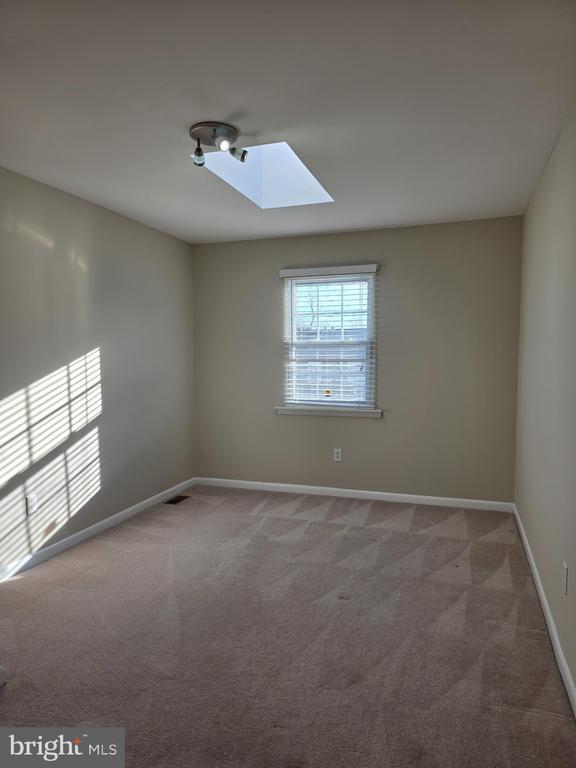 Building Photo - 412 3rd St